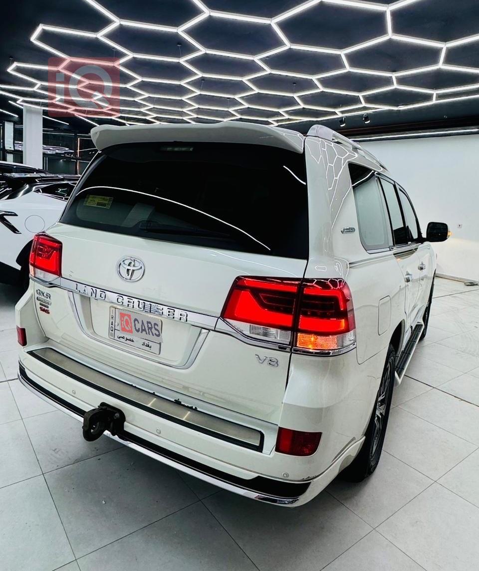 تويوتا لاندكروزر